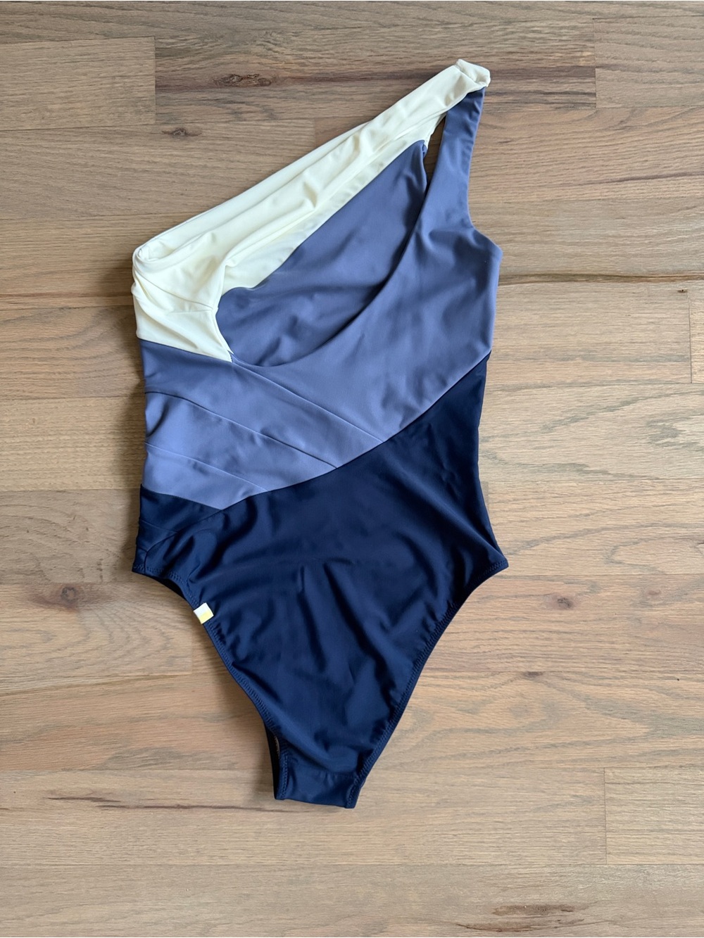 Summersalt The Sidestroke One Piece Swimsuit 4 - Picture 6 of 8